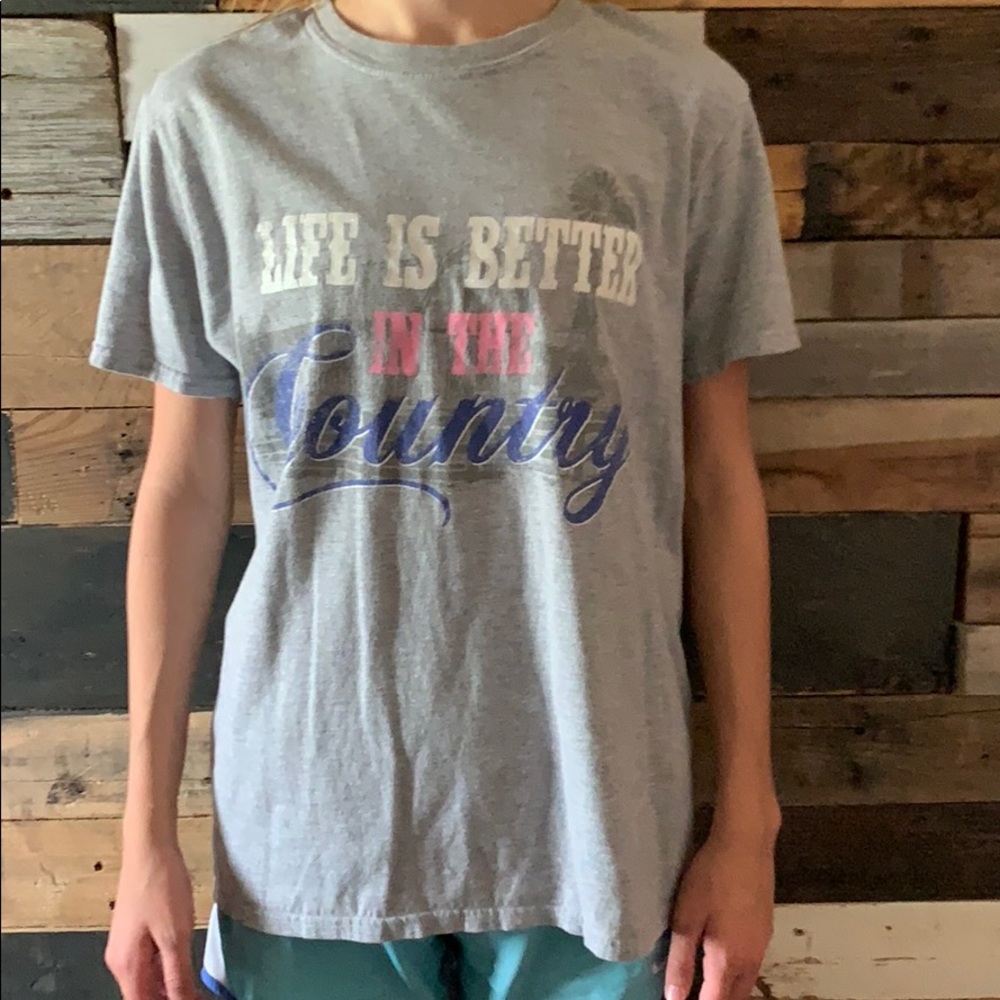 Grey t shirt
